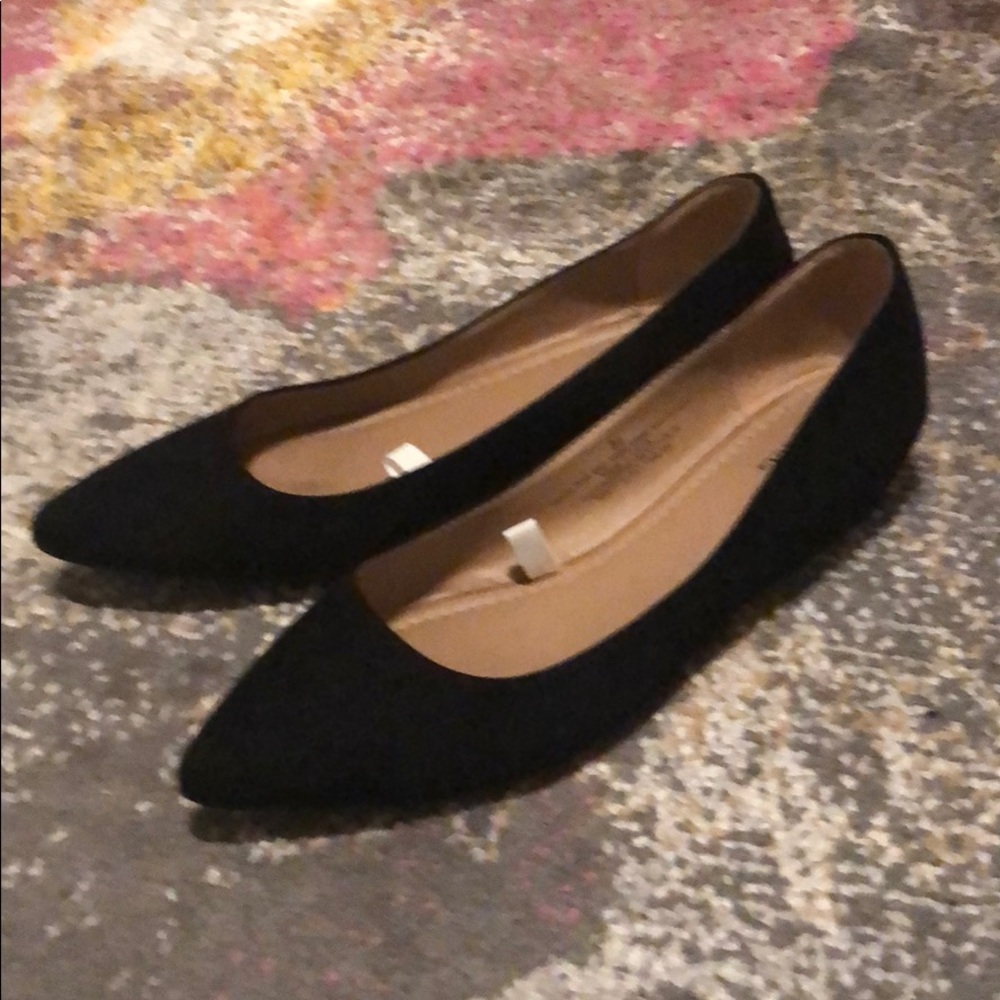 Cute Black Suede Flats